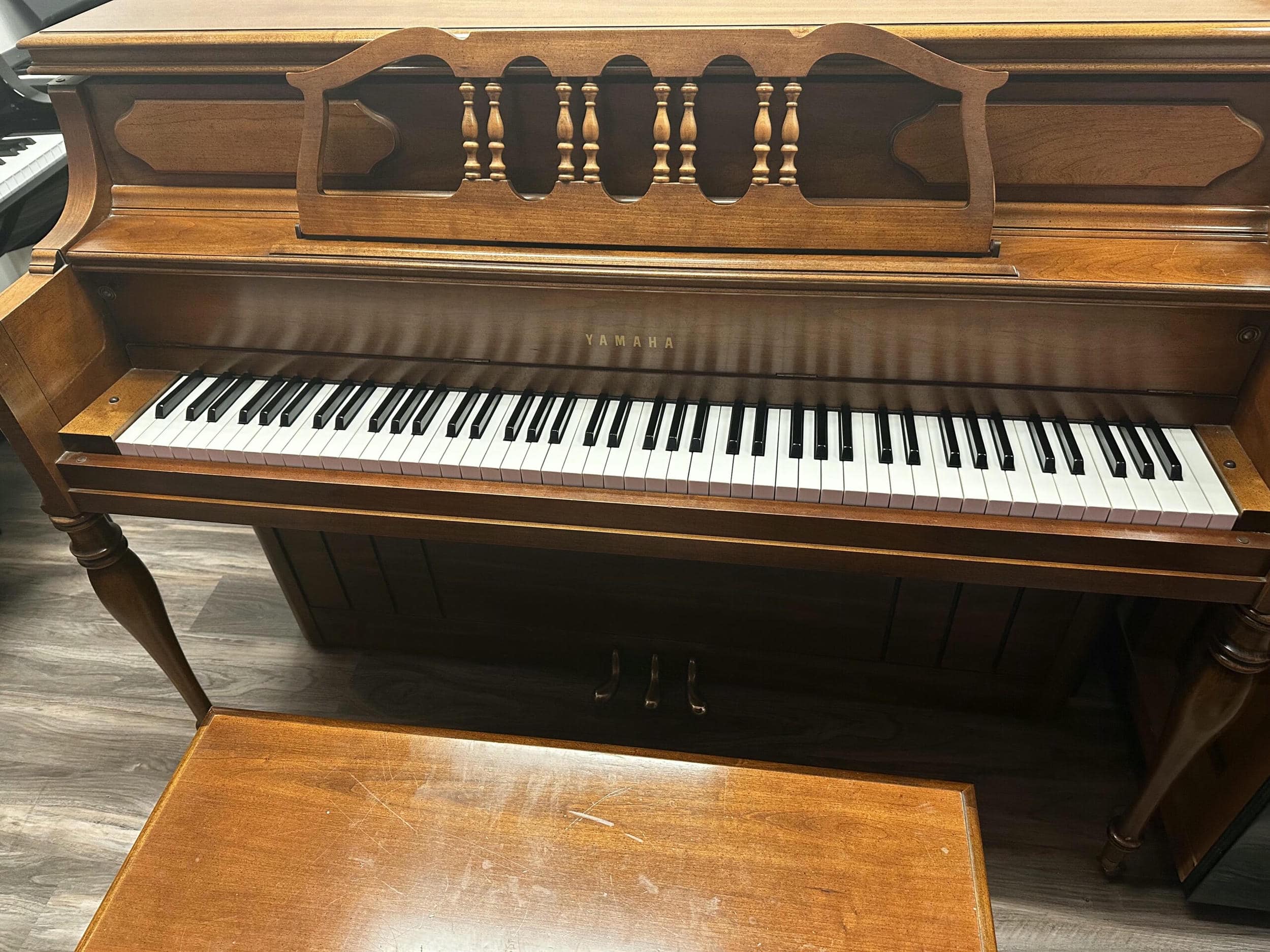 1983 Yamaha M216