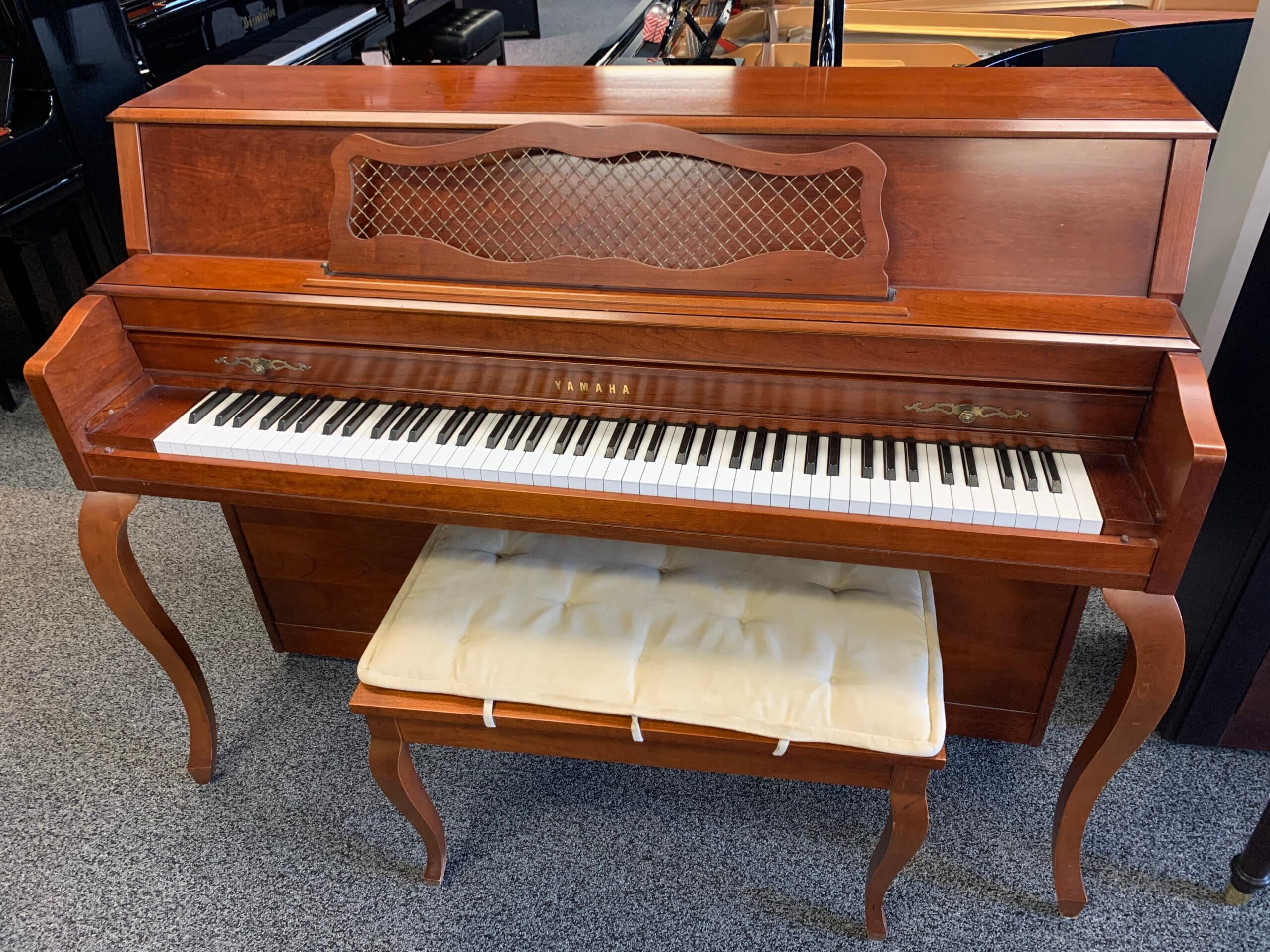 1989 Yamaha M305 CHY — photo 1 of 5