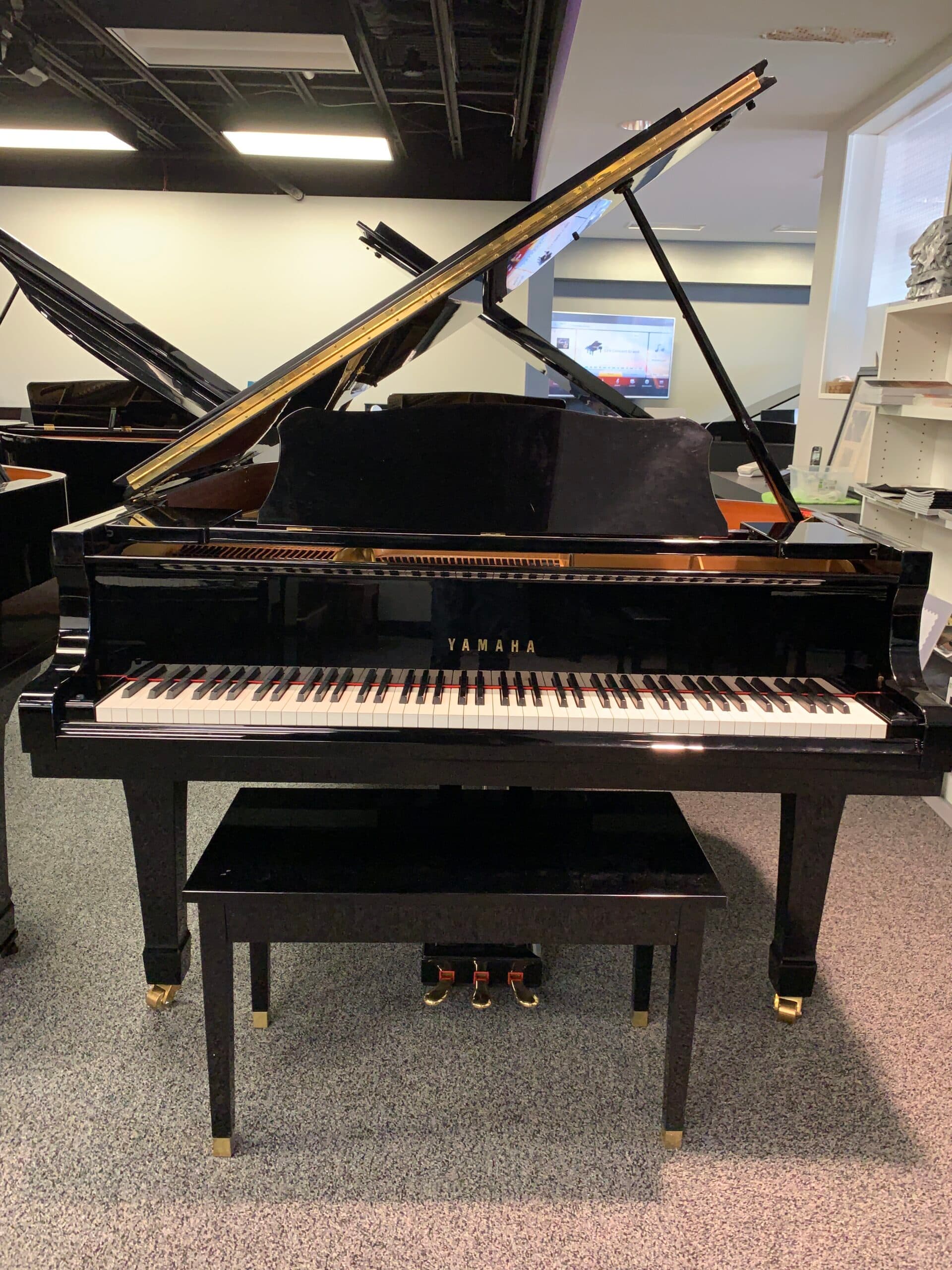 1990 Yamaha C3 — photo 1 of 5