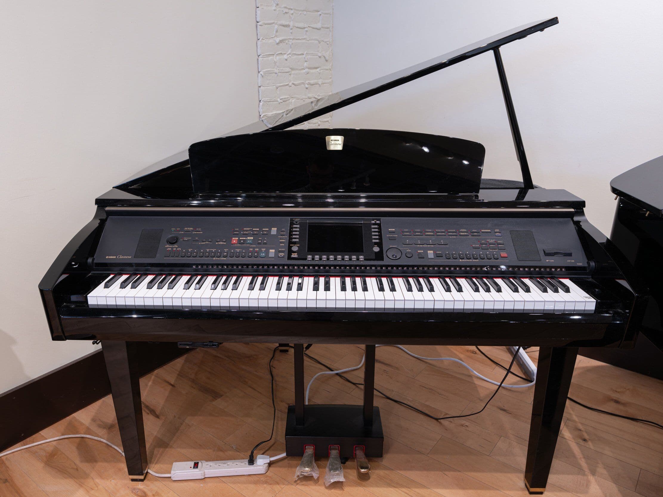 Yamaha CVP309GP
