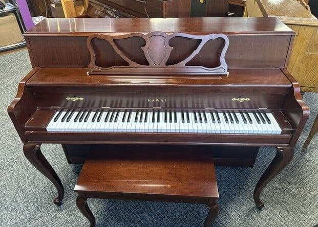 2004 Kawai 606FRC — photo 1 of 5
